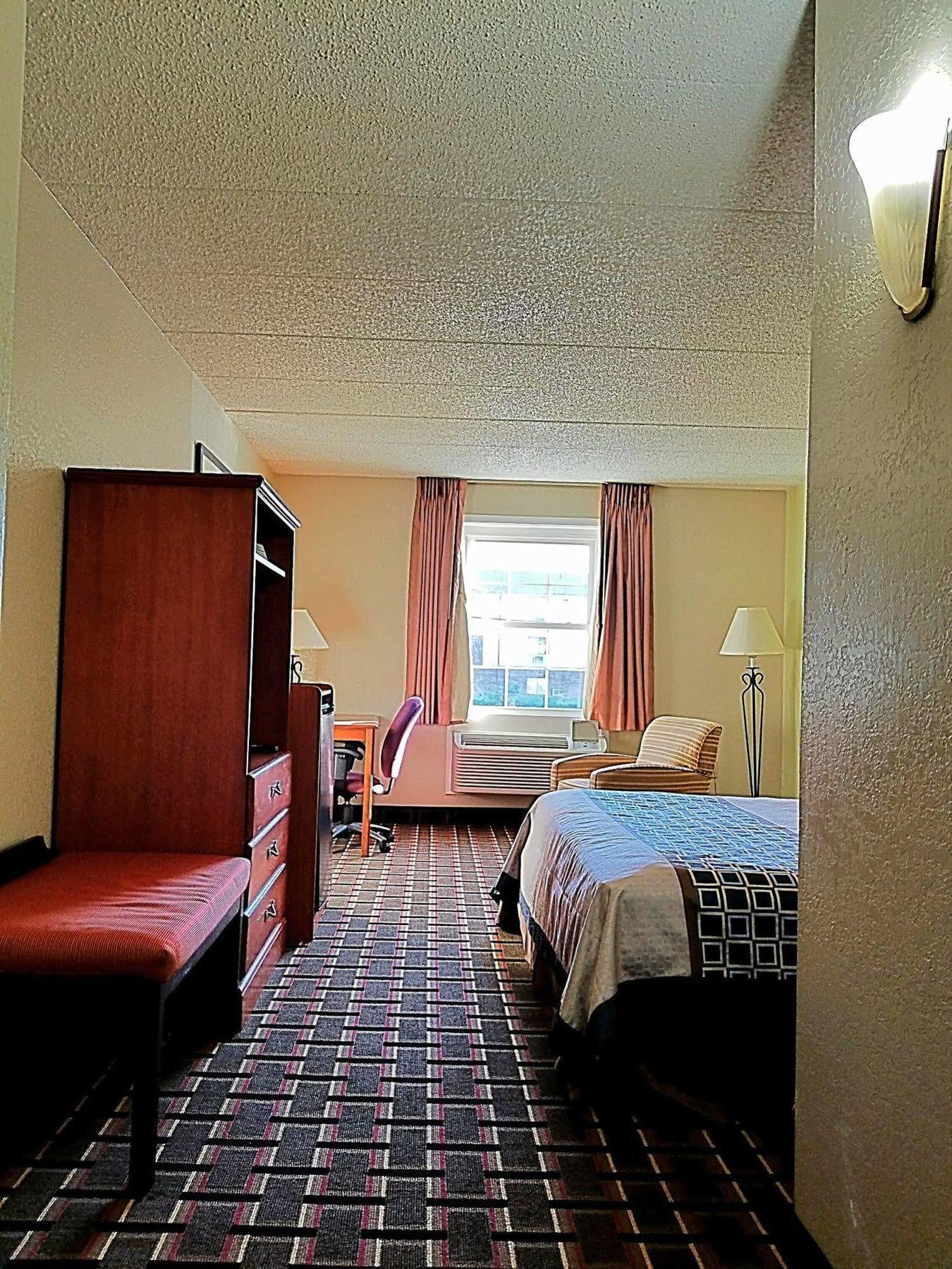 Red Roof Inn Richmond, Va - W Broad St Henrico Zewnętrze zdjęcie